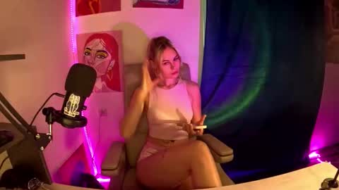 hotprincess2hot online show from 20, 12, 2025