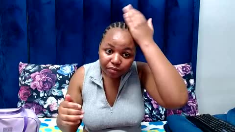 hotsmalltitsx online show from 17, 6, 2026
