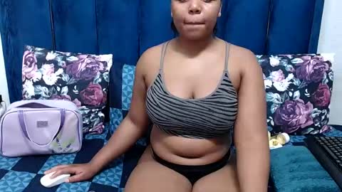hotsmalltitsx online show from 5, 7, 2026