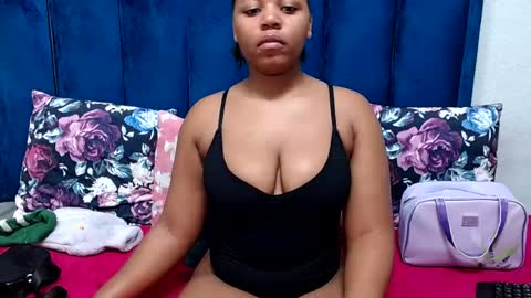 hotsmalltitsx online show from 14, 7, 2026