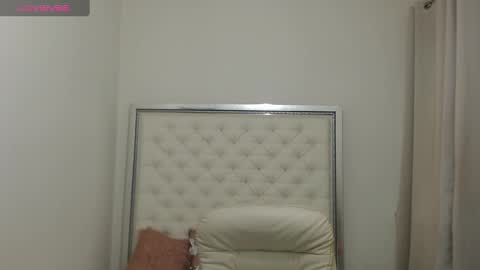 Snapshot of hott_eryka chatting on 3, 2, 2025 Eryka online show from 3, 2, 2025