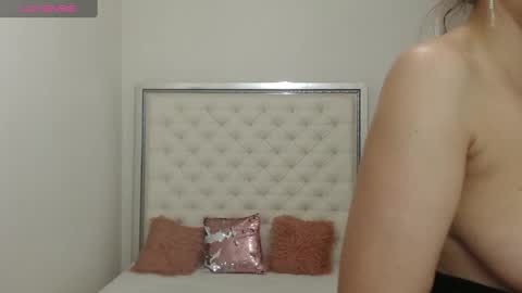 Snapshot of hott_eryka chatting on 5, 2, 2025 Eryka online show from 5, 2, 2025