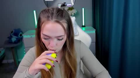 hello Im Eva online show from 20, 9, 2025