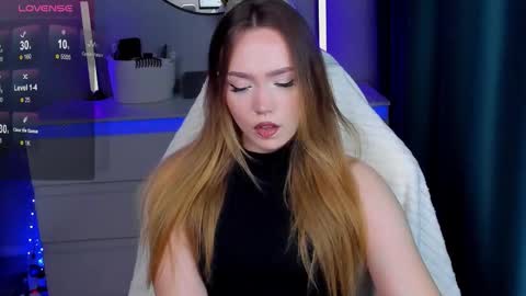 hello Im Eva online show from 26, 9, 2025