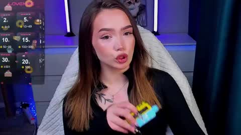 hello Im Eva online show from 4, 4, 2026