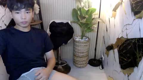 hottestloues online show from 8, 6, 2026