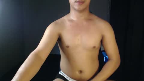 hottie_kyle69 online show from 24, 4, 2026