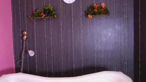 hotties_kittens18 online show from 5, 2, 2025