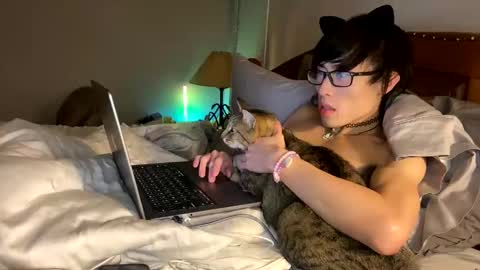 hottiewithabody101 online show from 8, 6, 2026