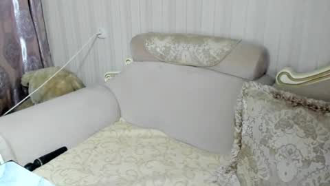 hotty_bell8 online show from 12, 6, 2026