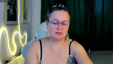 Anna online show from 4, 3, 2026