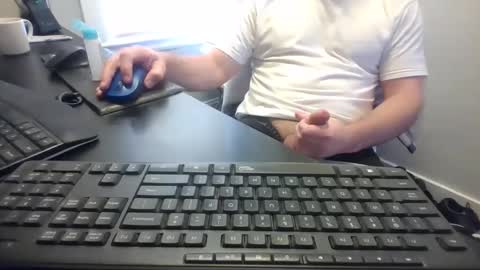 Snapshot of hoverday chatting on 4, 4, 2026 hoverday online show from 4, 4, 2026