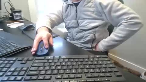 Snapshot of hoverday chatting on 12, 4, 2026 hoverday online show from 12, 4, 2026