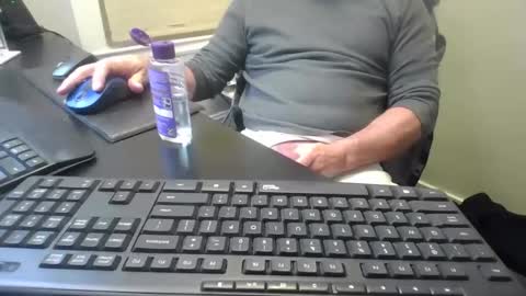 Snapshot of hoverday chatting on 4, 5, 2026 hoverday online show from 4, 5, 2026