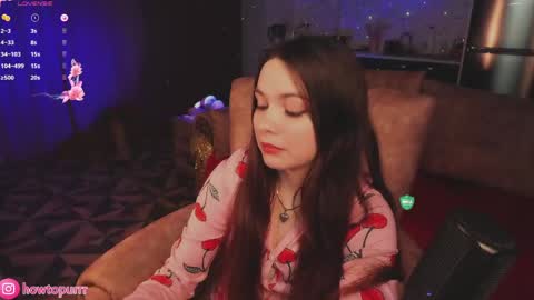 Snapshot of howtomeow chatting on 22, 4, 2026 Mia online show from 22, 4, 2026