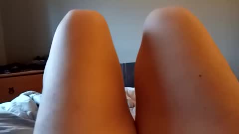 hrnybbwgurrll1993 online show from 19, 12, 2025