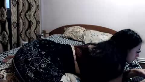 Snapshot of hugeassdevil chatting on 4, 8, 2026 hugeassdevil online show from 4, 8, 2026