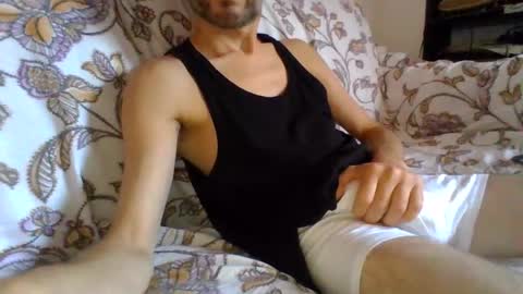 hugebobforever1983 online show from 21, 9, 2025