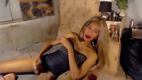 hugecock_caramel online show from 23, 7, 2026