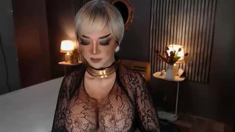 Snapshot of hugecockchristine chatting on 5, 12, 2025 Christine online show from 5, 12, 2025