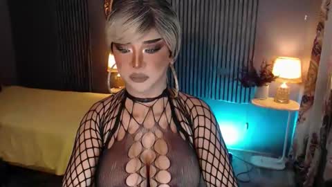 Snapshot of hugecockchristine chatting on 17, 12, 2025 Christine online show from 17, 12, 2025