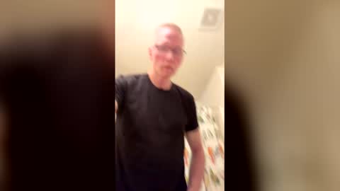 Snapshot of hugentuscaloosa chatting on 1, 2, 2026 CAROLINA TIM online show from 1, 2, 2026