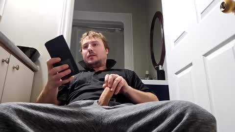 Huge mega monster Cumsplash online show from 9, 3, 2025