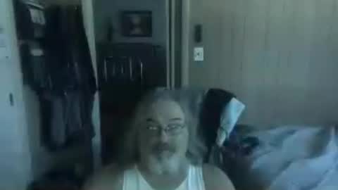 lonely huggy bear online show from 14, 7, 2026