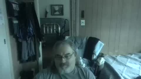 lonely huggy bear online show from 21, 7, 2026