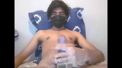 Snapshot of hulkyking1812000 chatting on 13, 1, 2026 hulkyking1812000 online show from 13, 1, 2026