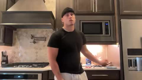 Snapshot of hungkingg22 chatting on 22, 9, 2025 hungkingg22 online show from 22, 9, 2025