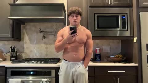 Snapshot of hungkingg22 chatting on 5, 10, 2025 hungkingg22 online show from 5, 10, 2025