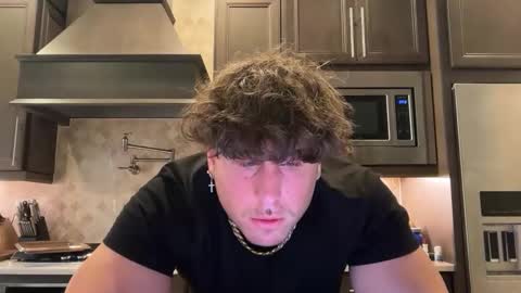 Snapshot of hungkingg22 chatting on 8, 1, 2026 hungkingg22 online show from 8, 1, 2026