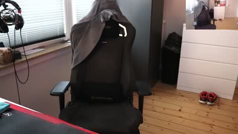 hungry_26 online show from 15, 12, 2024