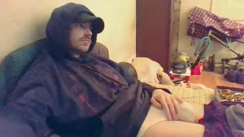 Snapshot of hungsubbb chatting on 18, 12, 2025 Boi online show from 18, 12, 2025