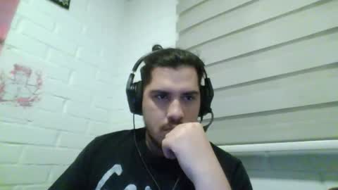 Snapshot of hungweeb chatting on 10, 3, 2026 Rod online show from 10, 3, 2026