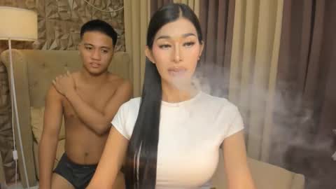 hunkhomerontop online show from 23, 10, 2025