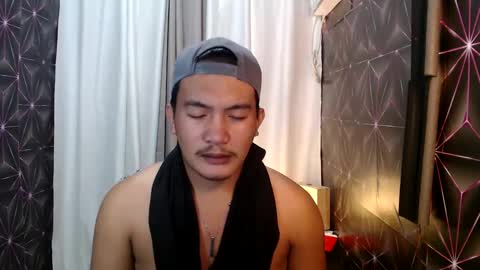 hunkylloyd online show from 29, 12, 2024