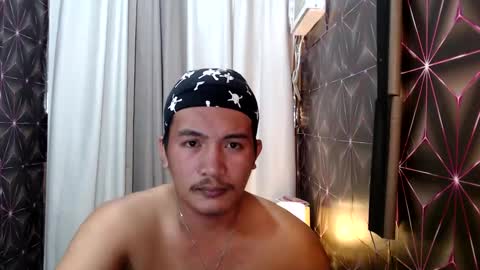 hunkylloyd online show from 18, 1, 2025