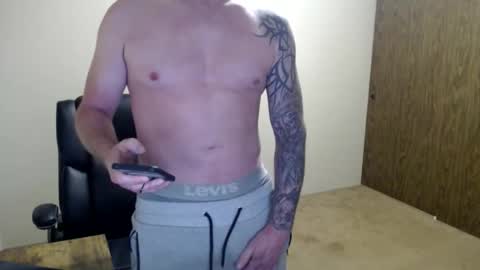 Snapshot of hunter_jayden7 chatting on 8, 6, 2026 TypsyT7 online show from 8, 6, 2026