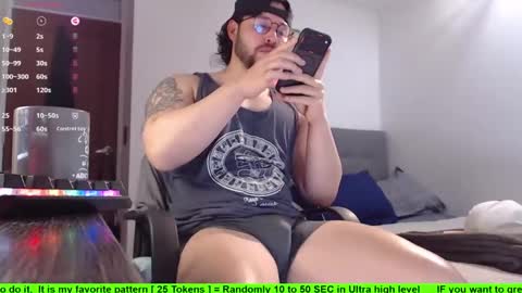 Snapshot of hunter_of_mn chatting on 23, 11, 2025 online show from 23, 11, 2025