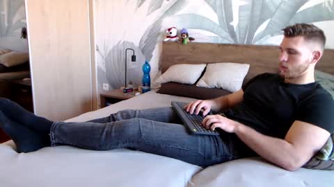 Snapshot of hunterbridges chatting on 14, 1, 2025 Hunter Bridges online show from 14, 1, 2025