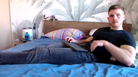 Snapshot of hunterbridges chatting on 7, 3, 2025 Hunter Bridges online show from 7, 3, 2025