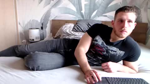 Snapshot of hunterbridges chatting on 9, 3, 2025 Hunter Bridges online show from 9, 3, 2025