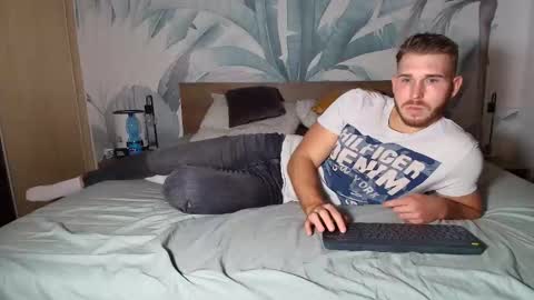 Snapshot of hunterbridges chatting on 7, 10, 2025 Hunter Bridges online show from 7, 10, 2025