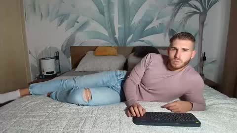 Snapshot of hunterbridges chatting on 9, 10, 2025 Hunter Bridges online show from 9, 10, 2025