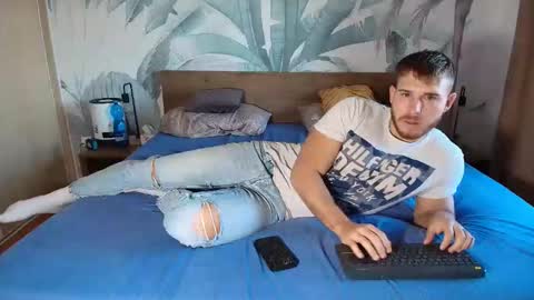 Snapshot of hunterbridges chatting on 19, 10, 2025 Hunter Bridges online show from 19, 10, 2025