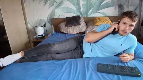 Snapshot of hunterbridges chatting on 23, 10, 2025 Hunter Bridges online show from 23, 10, 2025