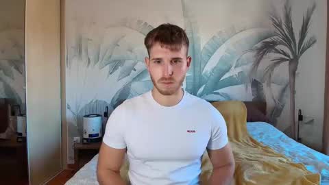 Snapshot of hunterbridges chatting on 24, 10, 2025 Hunter Bridges online show from 24, 10, 2025