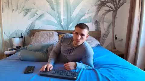 Snapshot of hunterbridges chatting on 7, 11, 2025 Hunter Bridges online show from 7, 11, 2025